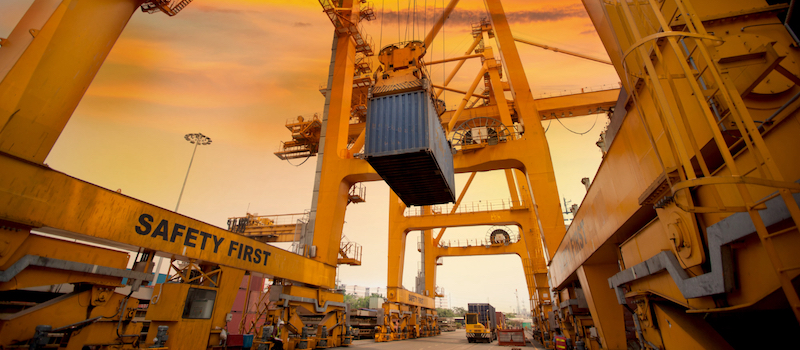 Offshore platform with lifting equipment